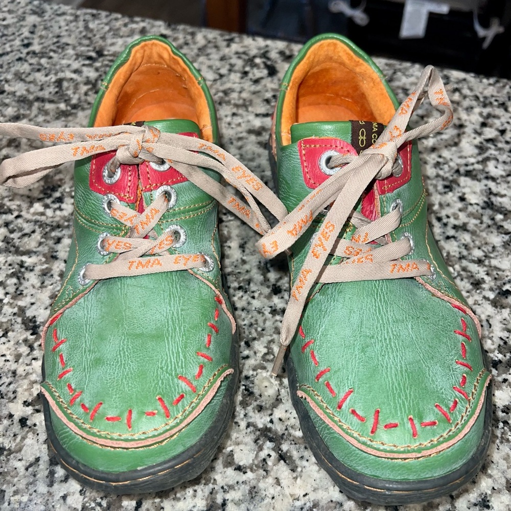 TMA green leather Lace-Up Shoes